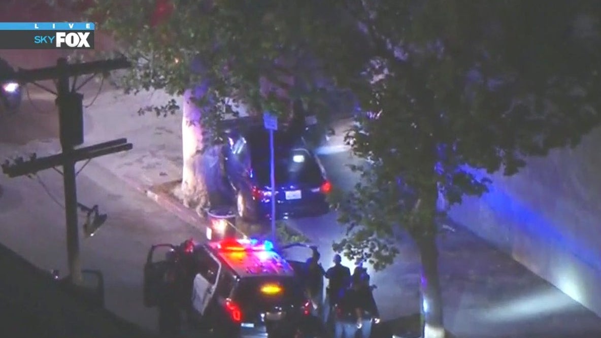 Possible robbery suspects lead LA police chase